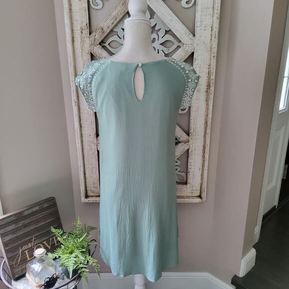 Francesca's Women's Cap Sleeve High Low Embroidered Shift Mini Dress Sage Green - Picture 4 of 9